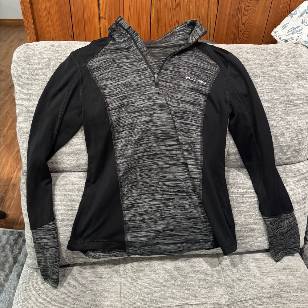 Columbia Black and Gray Pullover